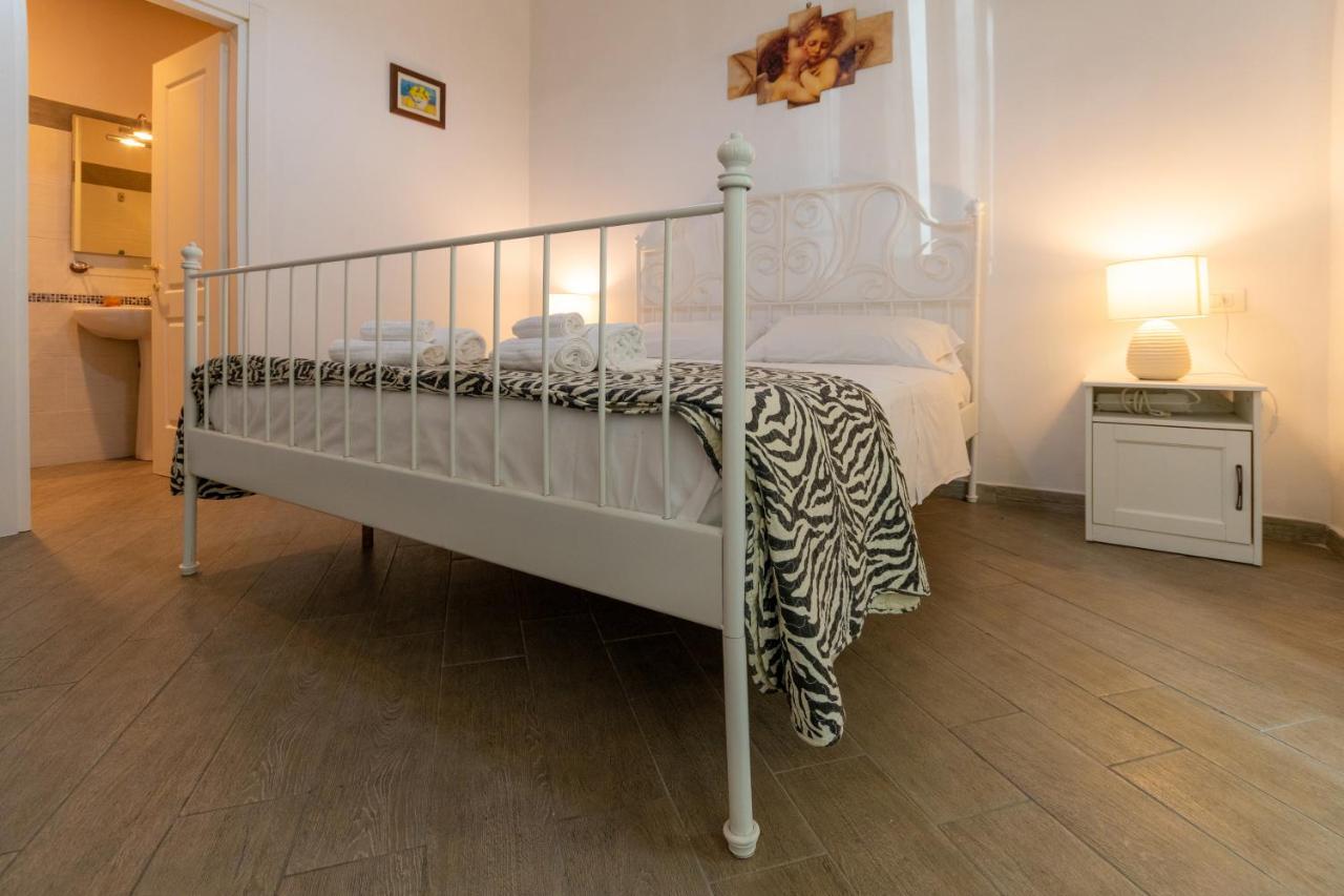 Vercelli Guest House Near San Giovanni روما المظهر الخارجي الصورة