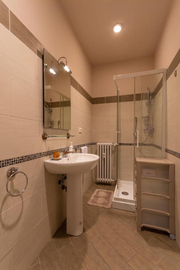 Vercelli Guest House Near San Giovanni روما المظهر الخارجي الصورة