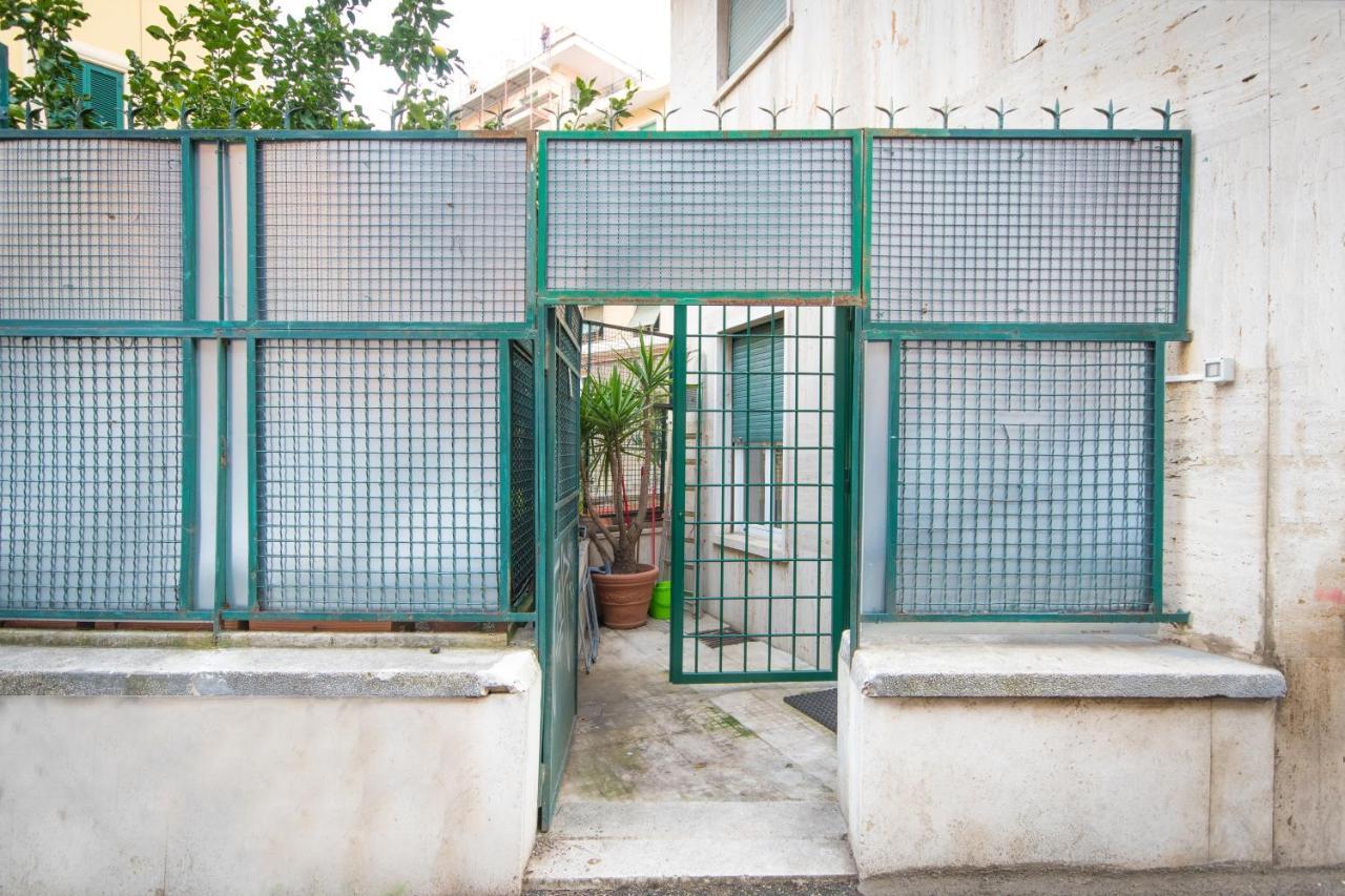 Vercelli Guest House Near San Giovanni روما المظهر الخارجي الصورة