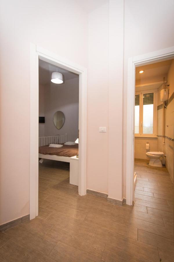 Vercelli Guest House Near San Giovanni روما المظهر الخارجي الصورة